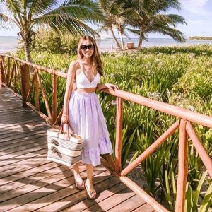 Meet Your Posher, Vivian!